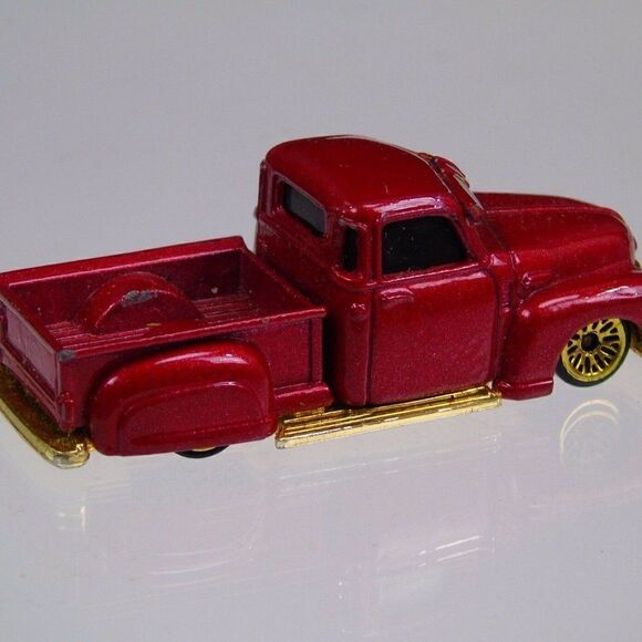 Vintage 2000 Hotwheels La Troca GM TM Red Gold Diecast Toy Car - Picture 2 of 9